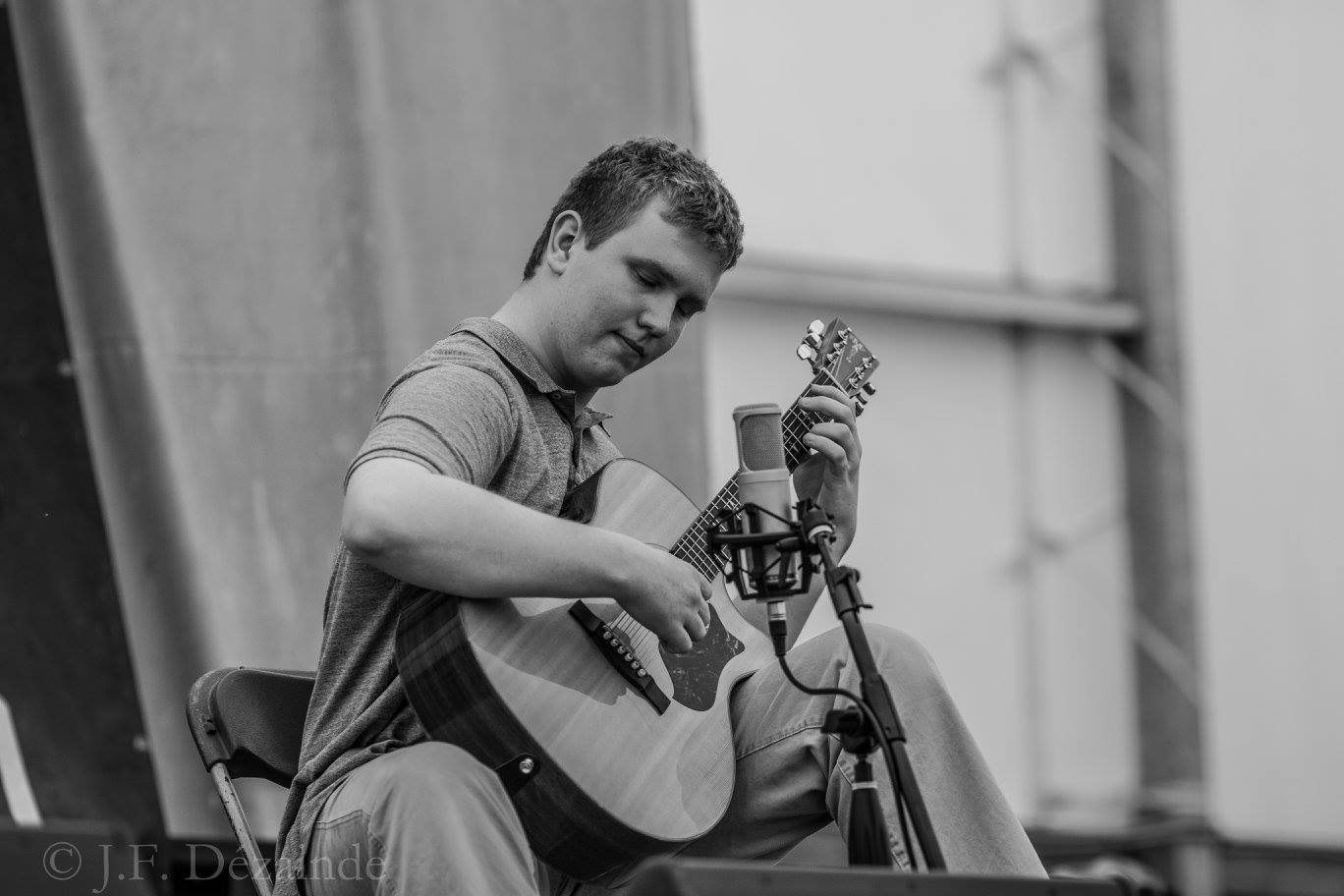 Performing at the 2017 Canadian Guitar Festival